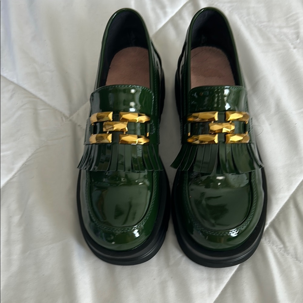 Green Patent Leather Loafers with Gold Chain
